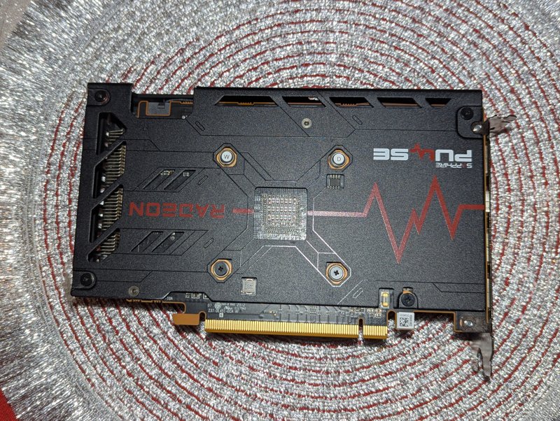 Placa video Sapphire Radeon RX 6600 PULSE, 8GB GDDR6 Impecabila - Image 2