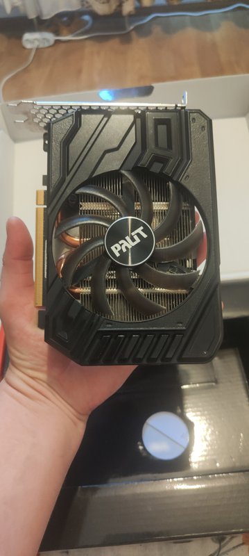 Vand placa video1660 gtx   ti
