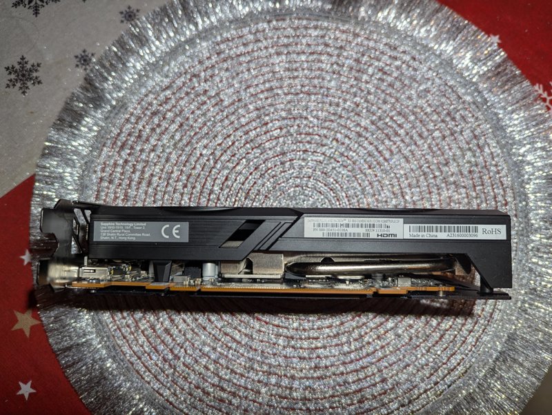 Placa video Sapphire Radeon RX 6600 PULSE, 8GB GDDR6 Impecabila - Image 5