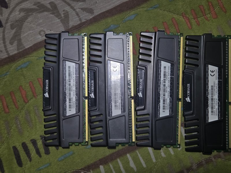 Kit Memorie RAM Corsair Vengeance 16GB - Image 2